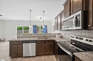172 Highland Park Ct, Easley, SC 29640 - Photo 8