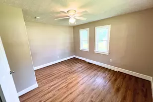 115 E Beattie St, Liberty, SC 29657 - Photo 12