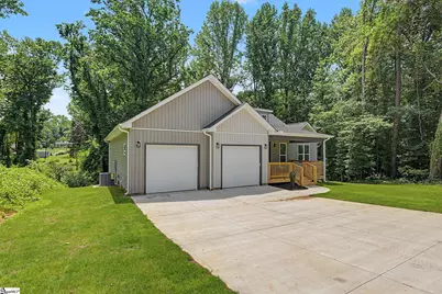 3388 E Croft Circle, Spartanburg, SC 29302 - Photo 2