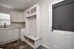 5 Charles St, Greenville, SC 29611 - Photo 32