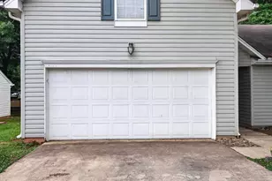 626 Thornbird Cir, Boiling Springs, SC 29316 - Photo 2