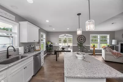 128 Double Creek Drive, Gaffney, SC 29341 - Photo 8