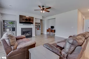 208 Roderick Ln, Greenville, SC 29605 - Photo 18