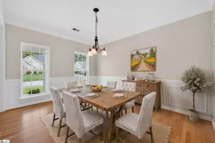 215 Brenleigh Ct, Simpsonville, SC 29680 - Photo 4