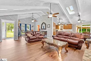 222 Jared Dr, Laurens, SC 29360 - Photo 2
