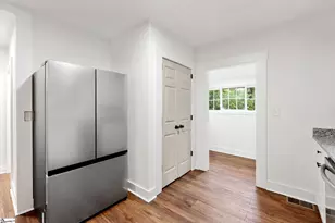 102 Aladdin St, Greenville, SC 29609 - Photo 6