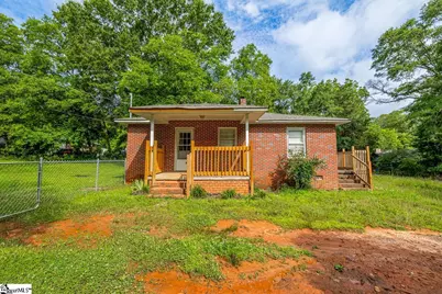 157 Hampton Street, Wellford, SC 29385 - Photo 2