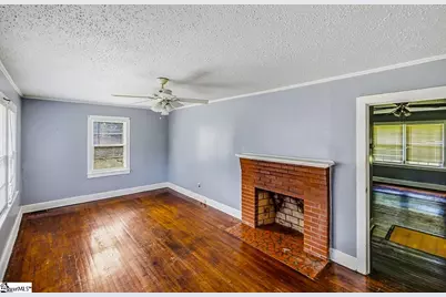 157 Hampton Street, Wellford, SC 29385 - Photo 14