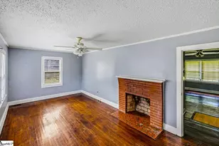 157 Hampton St, Wellford, SC 29385 - Photo 14