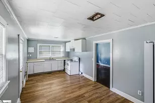 157 Hampton St, Wellford, SC 29385 - Photo 26
