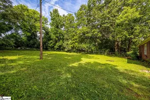 157 Hampton St, Wellford, SC 29385 - Photo 10