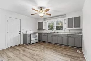 13 Walnut Ln, Travelers Rest, SC 29690 - Photo 12