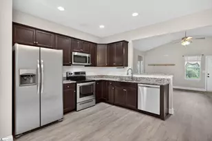 311 S Plainview Dr, Greenville, SC 29611 - Photo 8