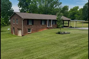 850 Forest St, Jonesville, SC 29353 - Photo 2