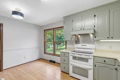 110 Trafalgar Road, Greenville, SC 29617 - Photo 12