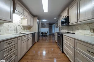 218 Goldfinch Cir, Greer, SC 29650 - Photo 6