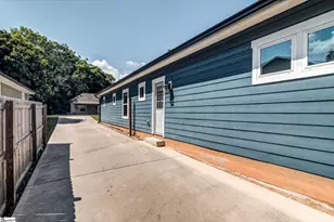215 Maloy St, Greenville, SC 29601 - Photo 2