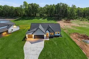 2033 Blessed Dr, Inman, SC 29349 - Photo 2