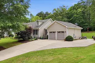 123 Richland Creek Dr, Westminster, SC 29693 - Photo 2