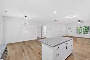 180 Anita Dr, Spartanburg, SC 29302 - Photo 10