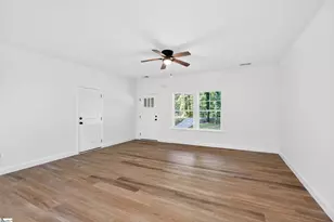 180 Anita Dr, Spartanburg, SC 29302 - Photo 6
