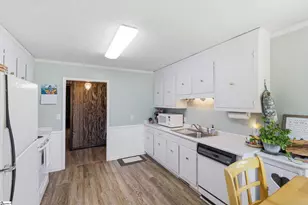 100 Elm Ct, Easley, SC 29642 - Photo 8