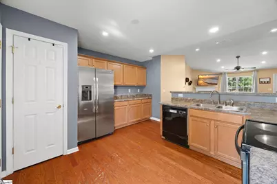 120 Crescent Creek Court, Greenville, SC 29605 - Photo 8