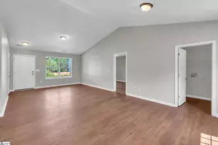 221 Riverbreeze Rd, Greenville, SC 29611 - Photo 4