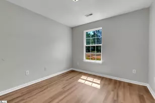 221 Riverbreeze Rd, Greenville, SC 29611 - Photo 14
