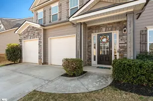 265 Delbourne Ln, Greer, SC 29651 - Photo 2