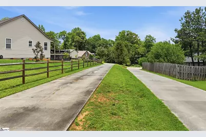 125 C and S Drive, Greer, SC 29651 - Photo 4