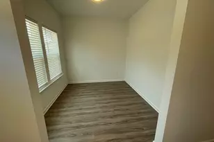 705 W Parker Rd, Greenville, SC 29611 - Photo 18