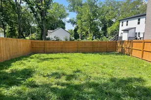 705 W Parker Rd, Greenville, SC 29611 - Photo 2