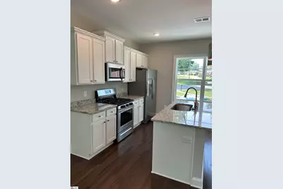 402 Prosperity Avenue, Greenville, SC 29605 - Photo 4