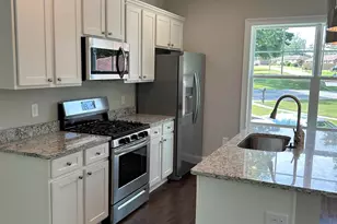 402 Prosperity Ave, Greenville, SC 29605 - Photo 4