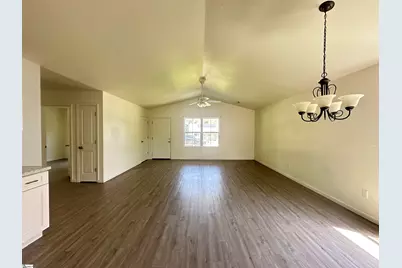 204 Dillon Drive, Clinton, SC 29325 - Photo 8