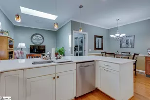 203 Greenview Cir, Greenville, SC 29609 - Photo 16
