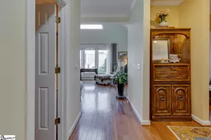 203 Greenview Cir, Greenville, SC 29609 - Photo 10