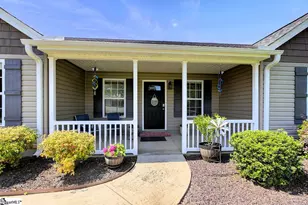 109 Country Glen Ct, Greer, SC 29651 - Photo 4