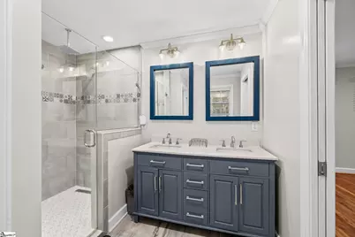 17 Eisenhower Drive, Greenville, SC 29607 - Photo 8