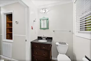 17 Eisenhower Dr, Greenville, SC 29607 - Photo 16