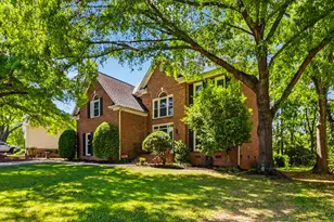109 E Hypericum Ln, Greenville, SC 29615 - Photo 2