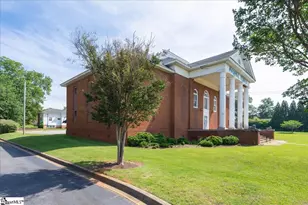 439 NE Main St, Easley, SC 29640 - Photo 4