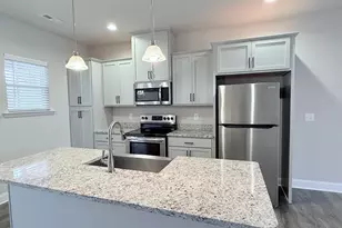 628 Forest Creek Cir, Greer, SC 29651 - Photo 6