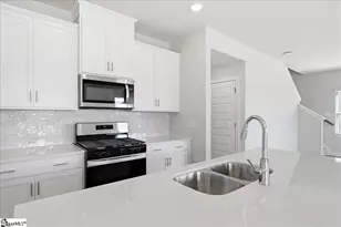 204 Moretz Pl, Spartanburg, SC 29306 - Photo 10