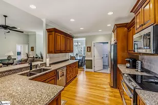 821 E Golden View Ln, Boiling Springs, SC 29316 - Photo 18