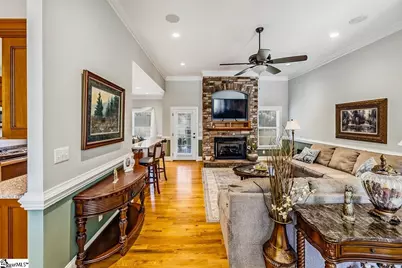 821 E Golden View Lane, Boiling Springs, SC 29316 - Photo 10