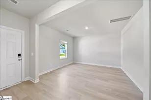 200 Moretz Pl, Spartanburg, SC 29306 - Photo 6