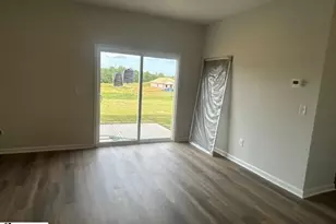 129 Cedar Shls Ct, Easley, SC 29640 - Photo 6