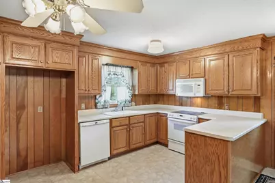 814 Mountain Vew Court, Greer, SC 29651 - Photo 8